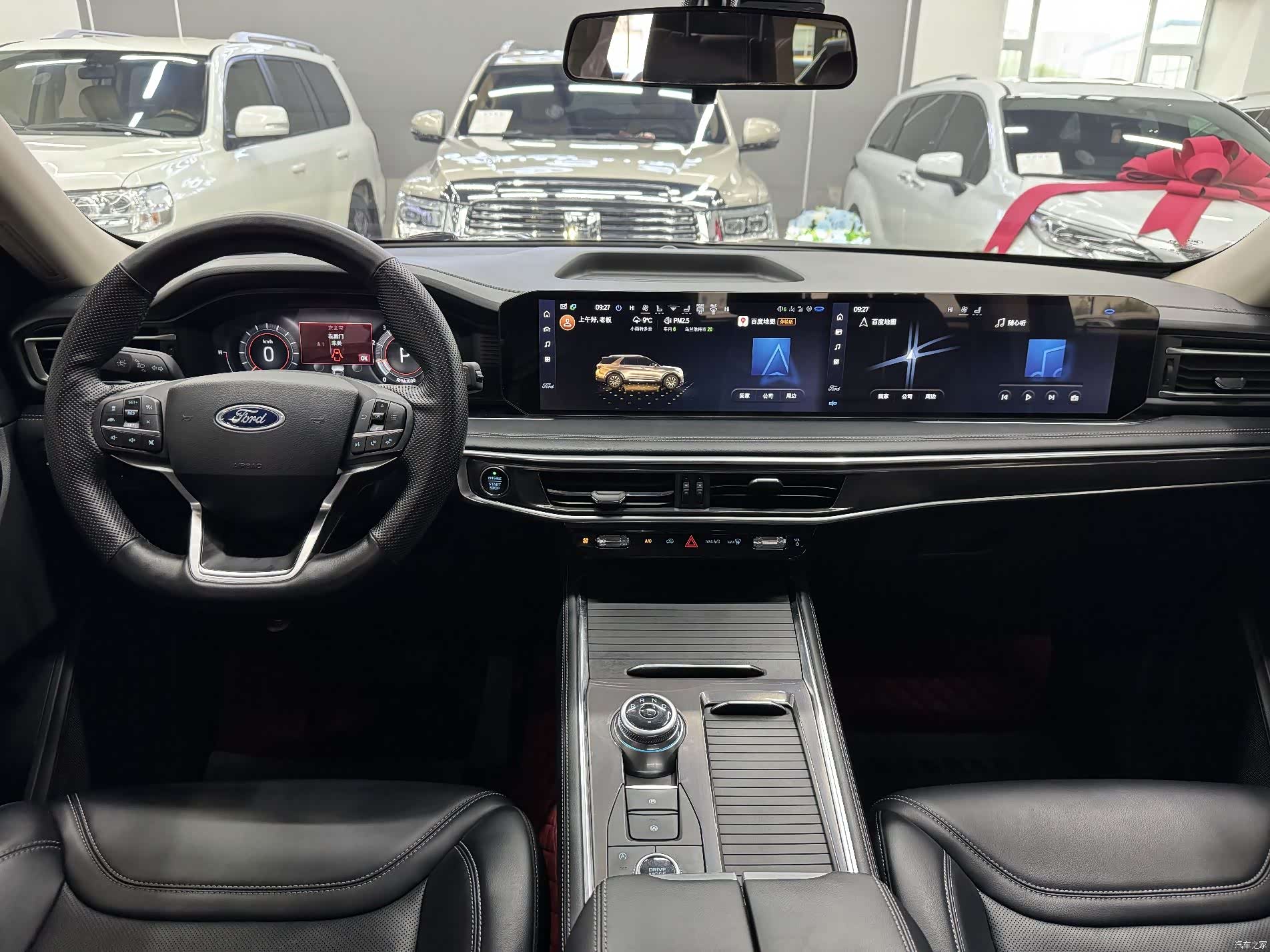 Ford Explorer, 2023 все фото