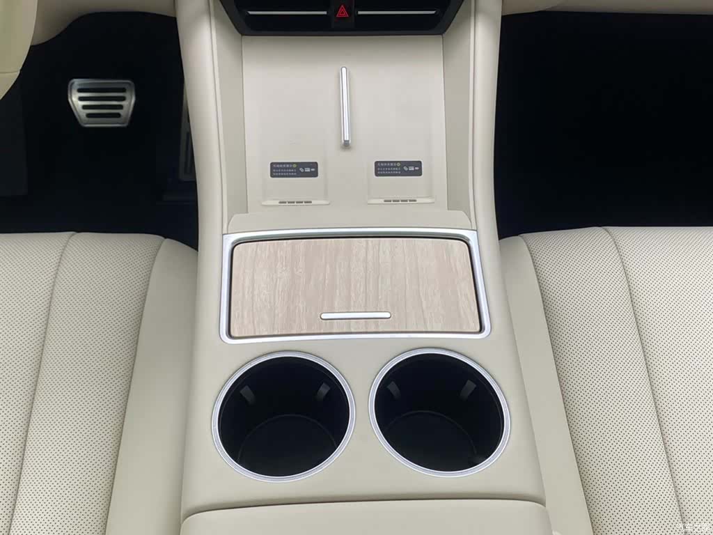 Luxeed R7, 2025 20