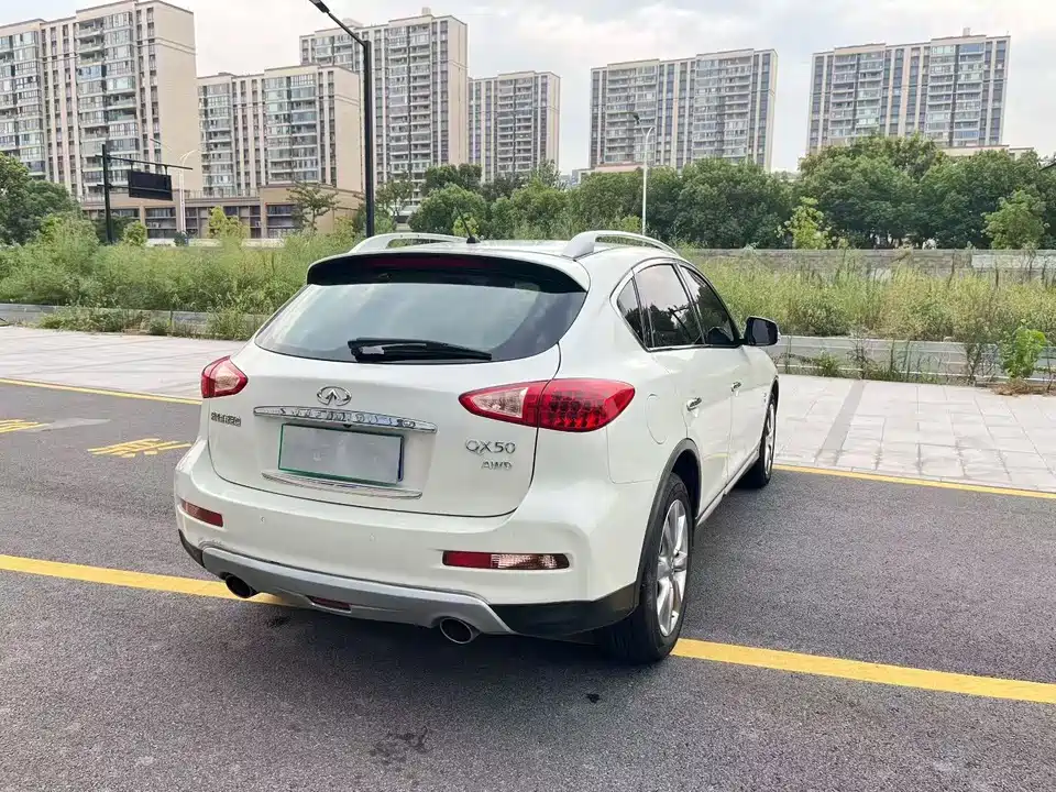 Infiniti QX50