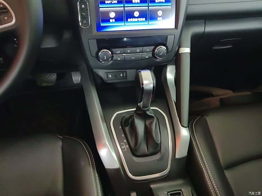 DongFeng SCe200, 2019 14