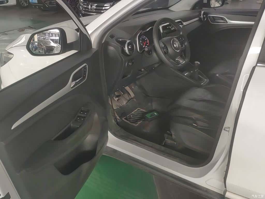 MG ZS, 2018 16