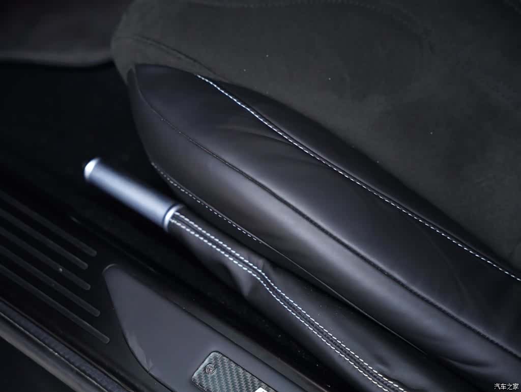 Aston Martin DBS, 2010 33