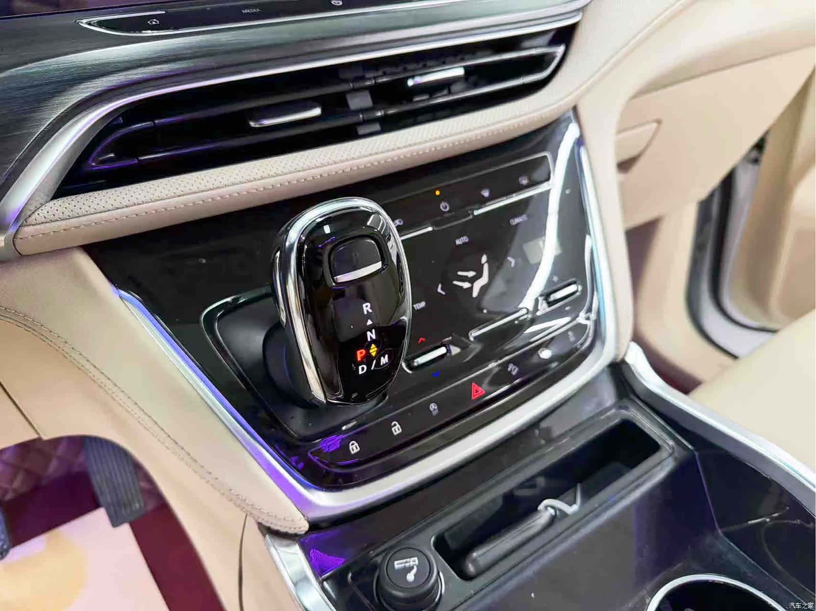 Buick GL8, 2022 18