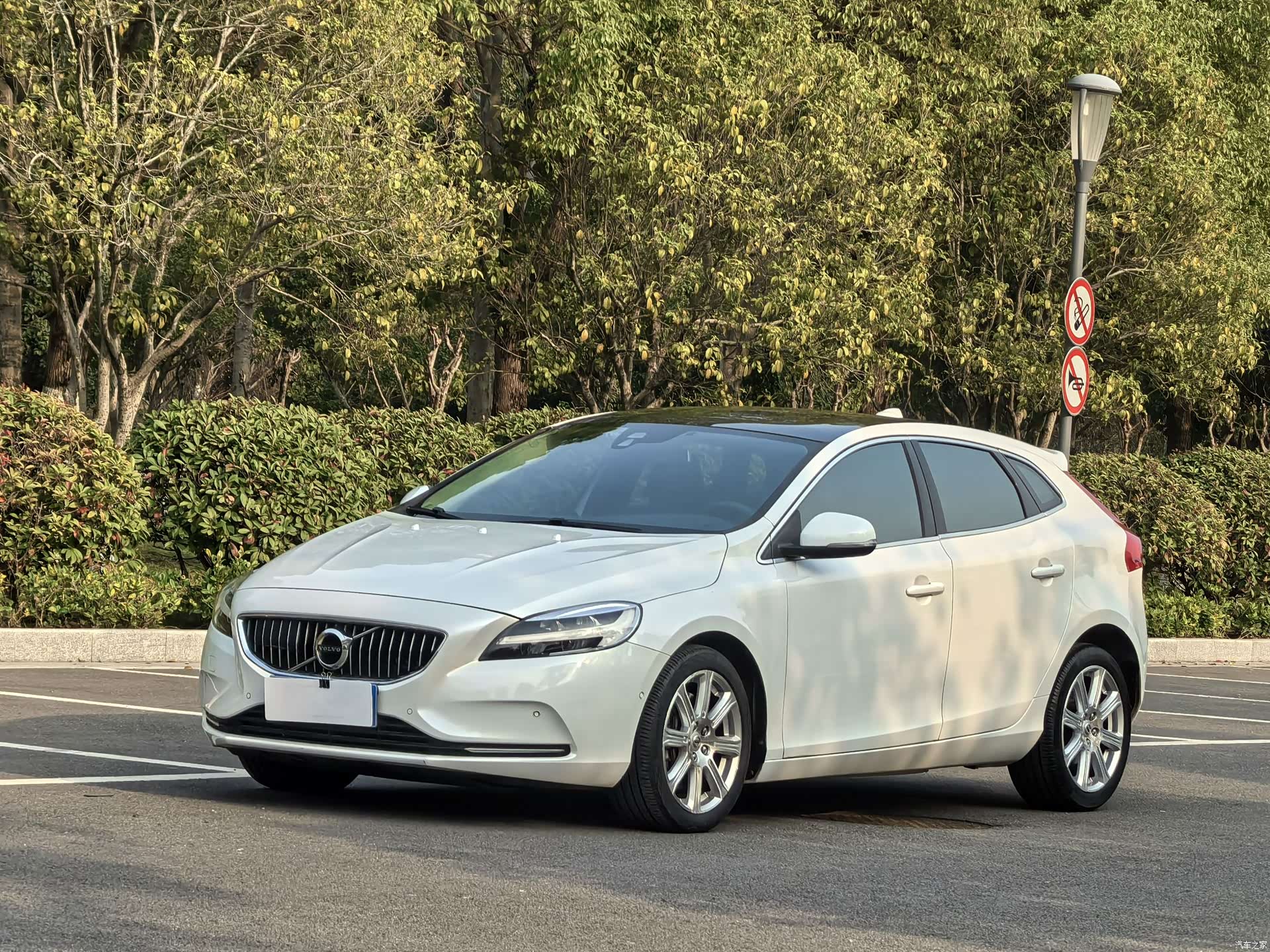 Volvo V40, 2017 1