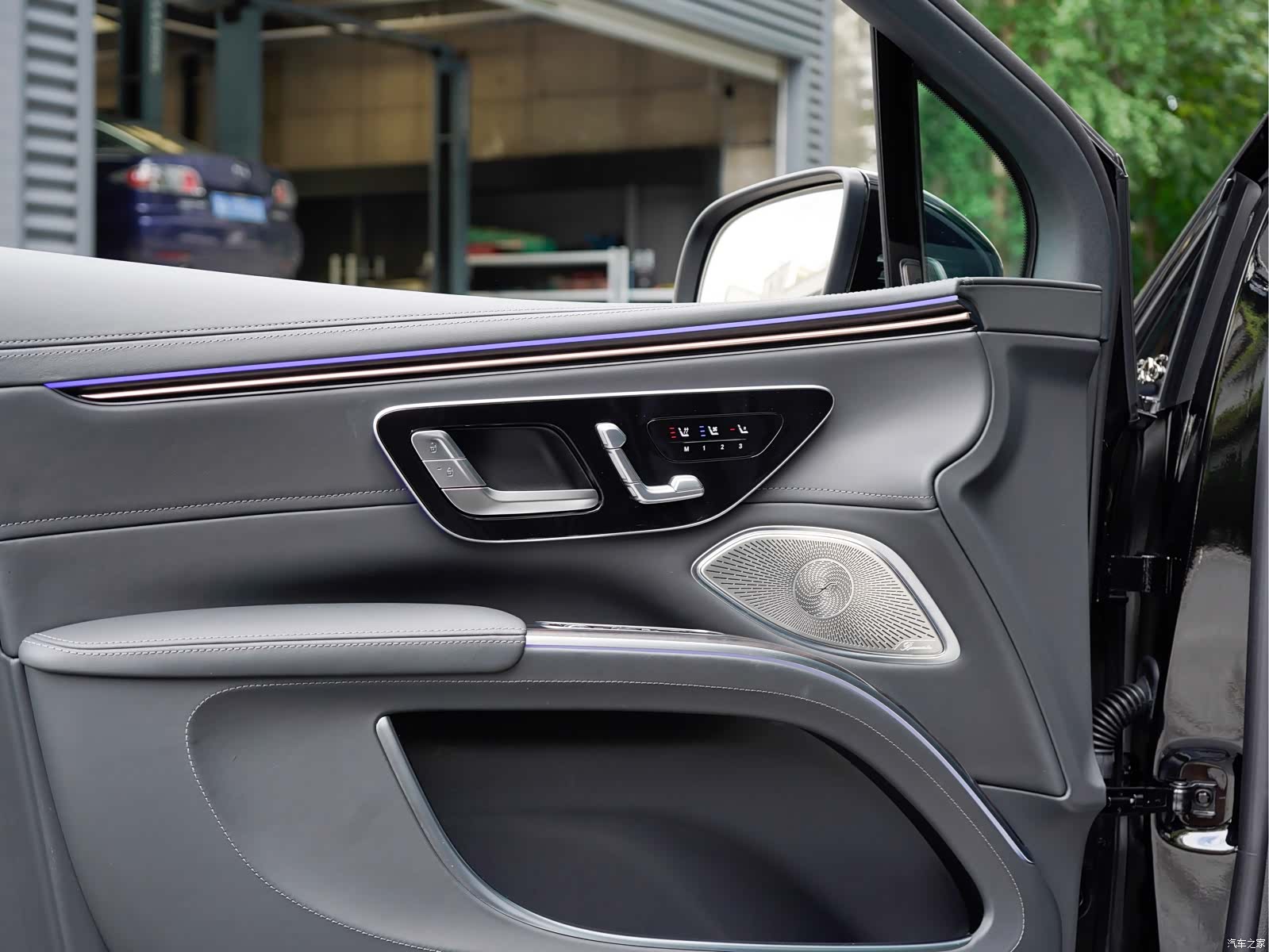 Maybach EQS, 2025 15