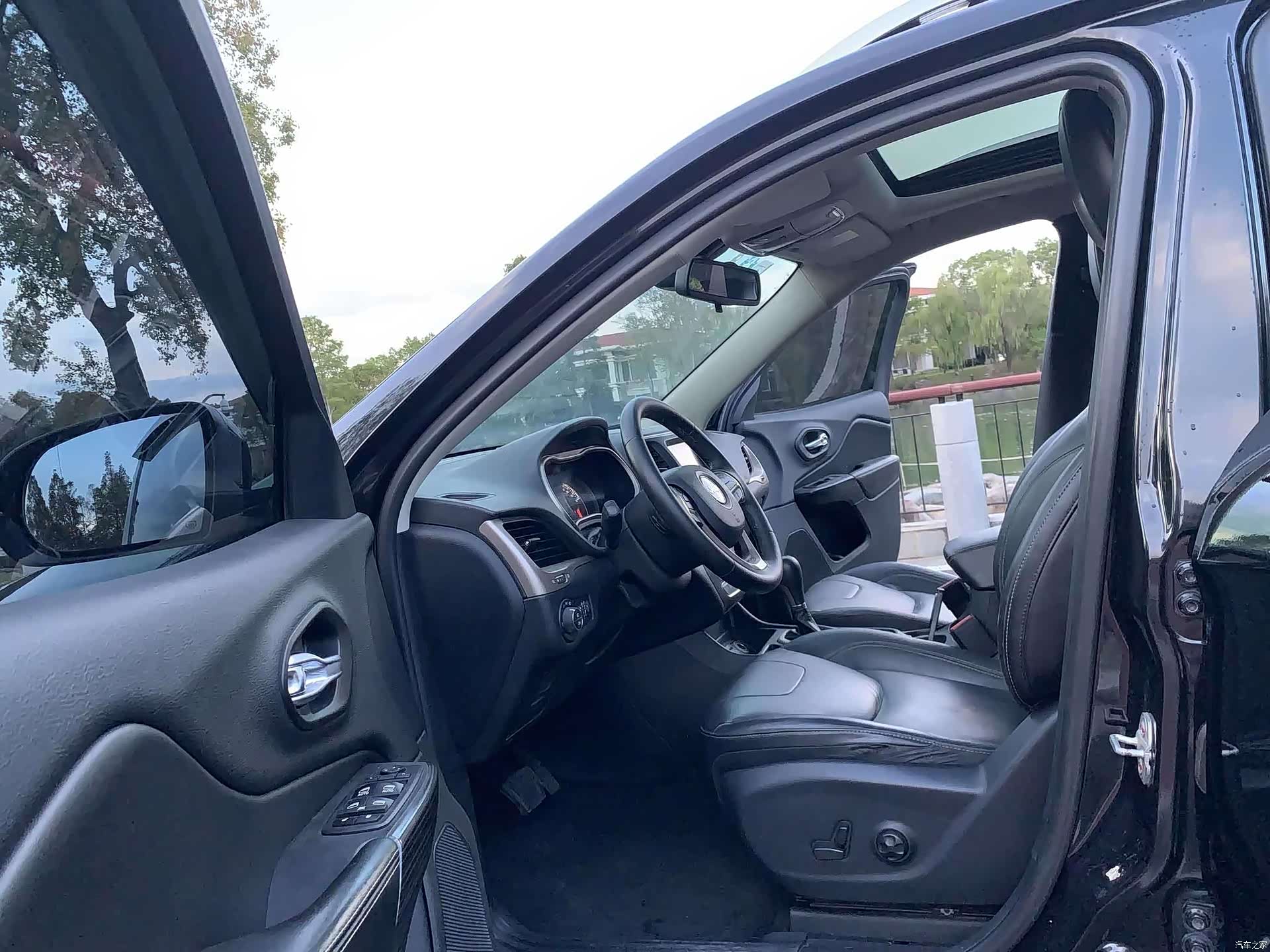 Jeep Cherokee, 2016 17