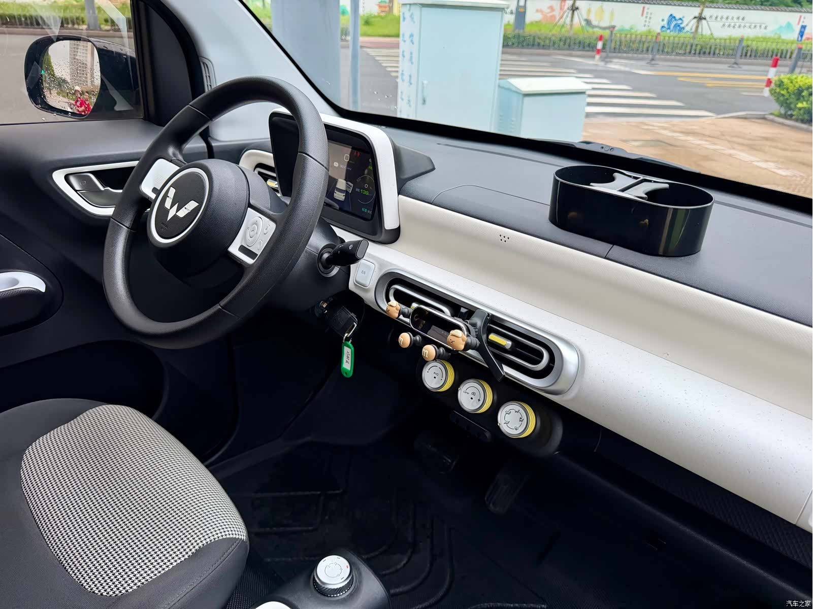 Wuling MINIEV, 2025 15
