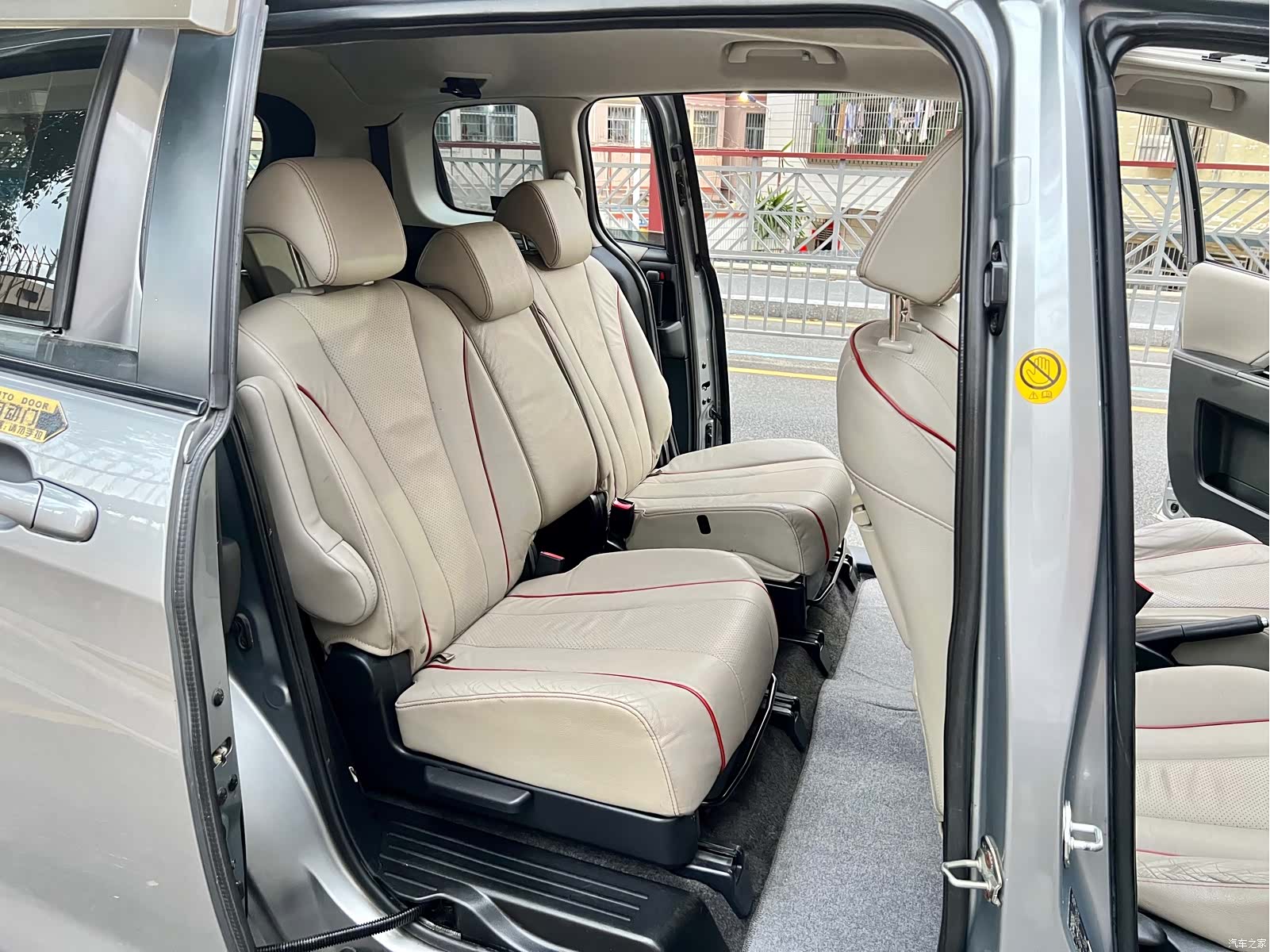 Mazda 5, 2011 9