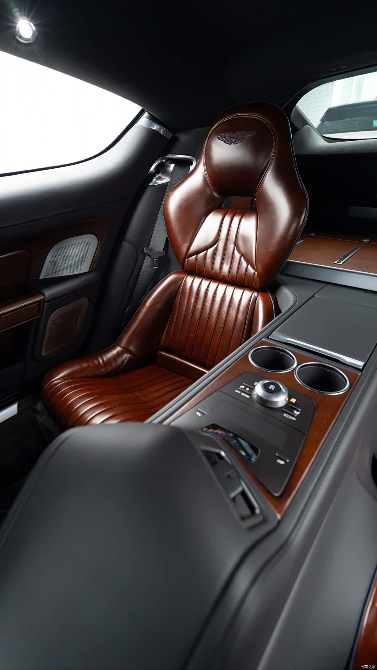 Aston Martin Rapide, 2013 16