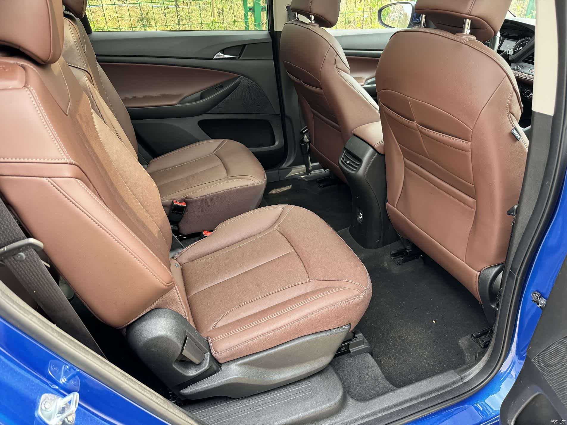 Buick GL6, 2018 12