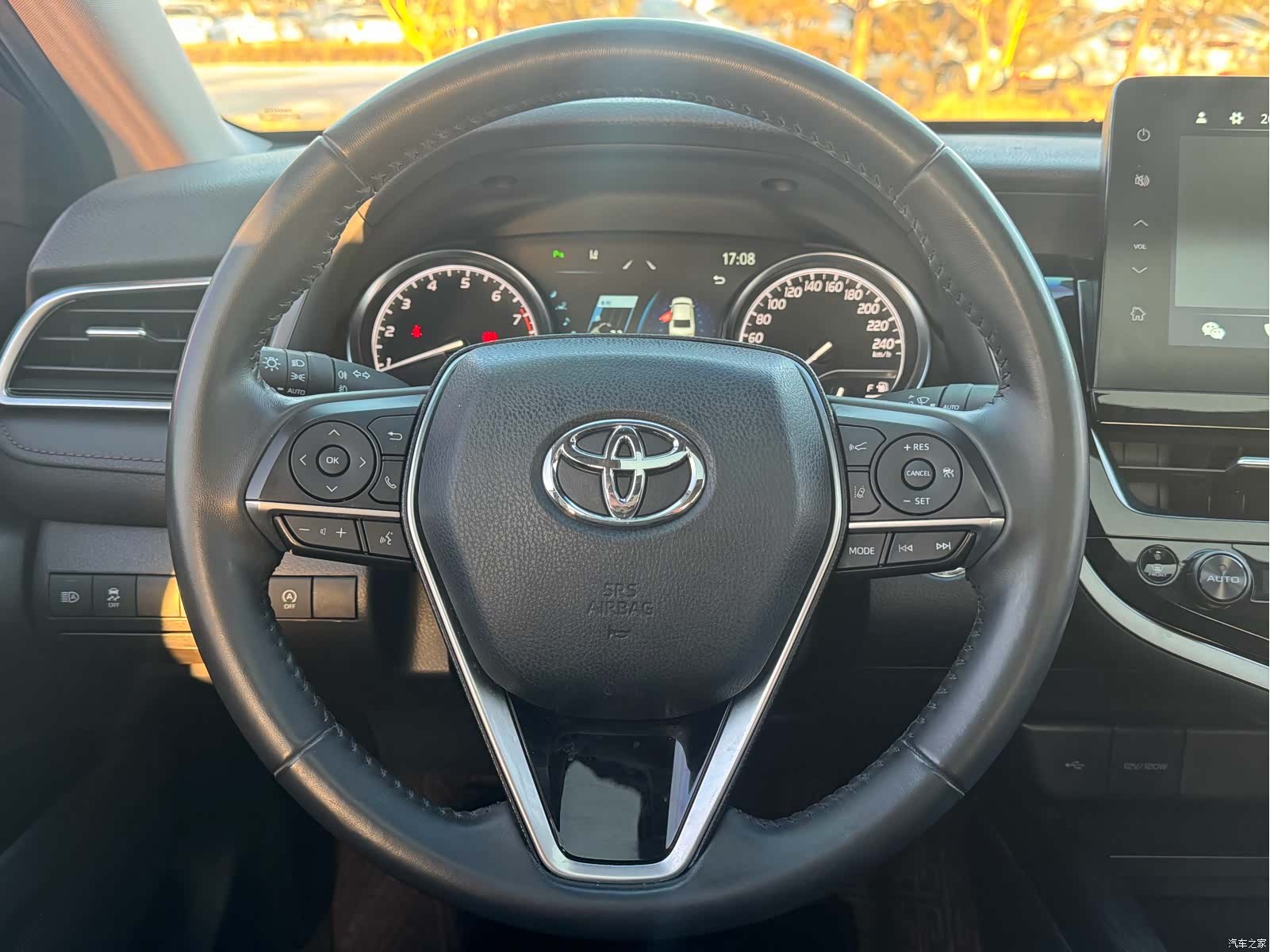 Toyota Camry, 2021 12