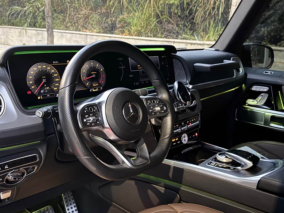 Mercedes-Benz G-class