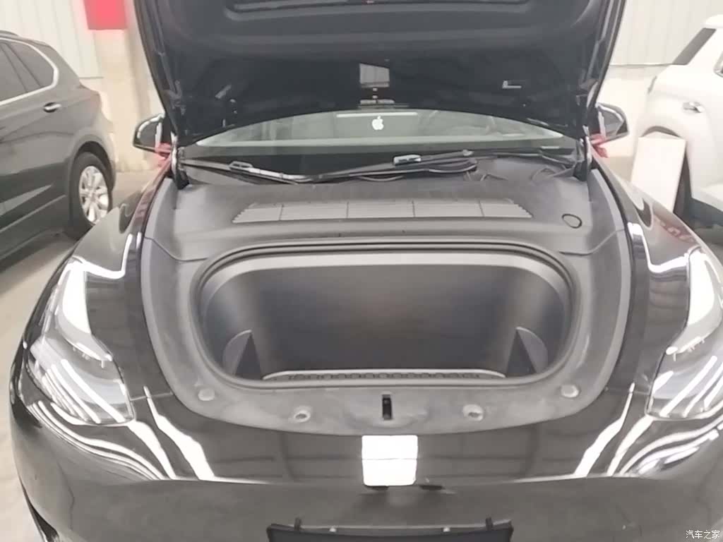 Tesla Model Y, 2023 20