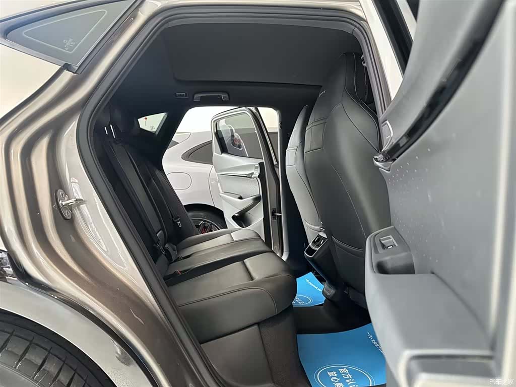Volkswagen 06, 2025 8