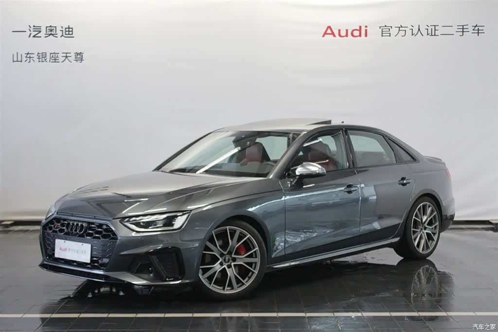 Audi S4, 2024 1