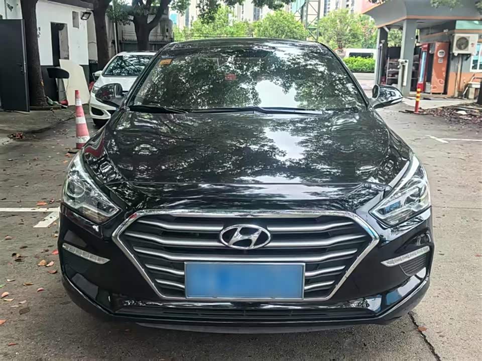 Hyundai Name picture