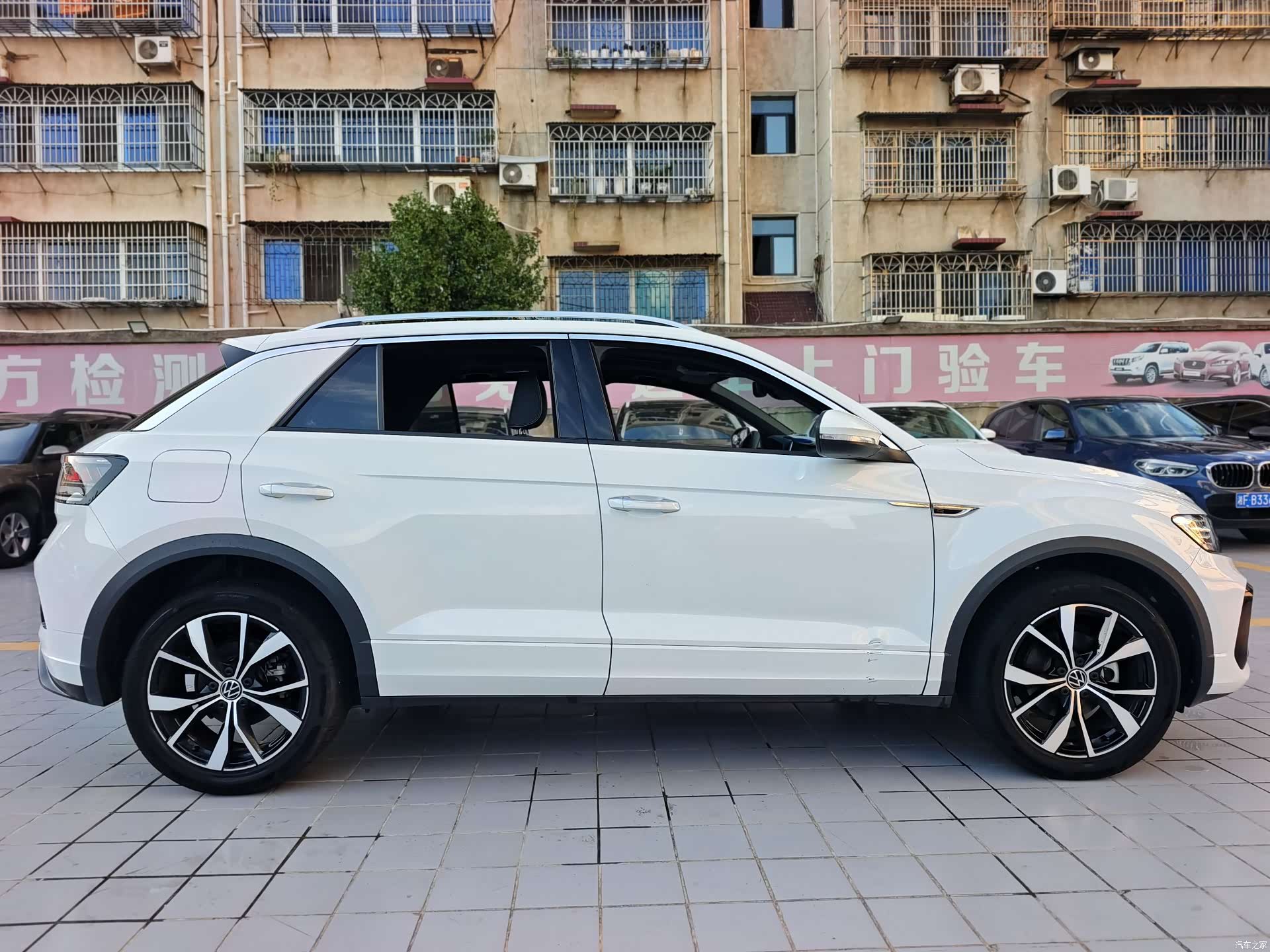 Volkswagen T-ROC, 2024 все фото