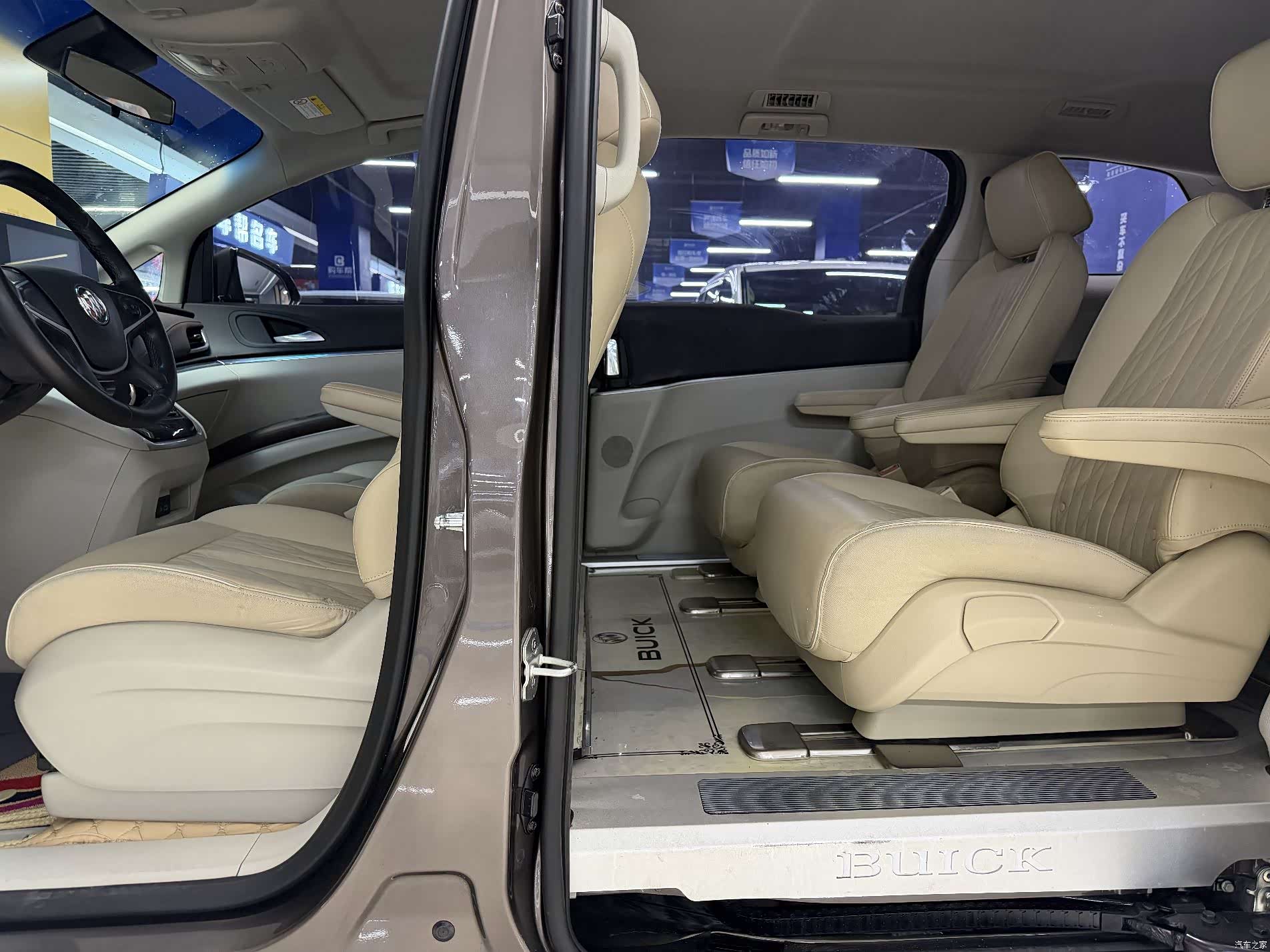 Buick GL8, 2023 7