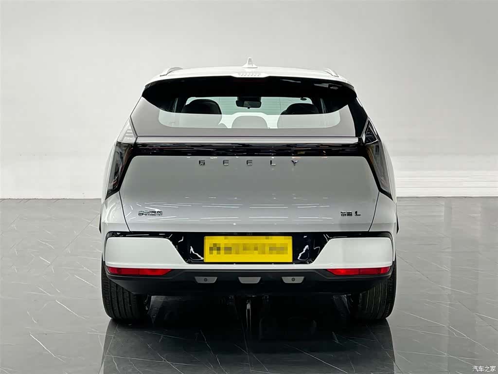 Geely Boyue, 2026 все фото