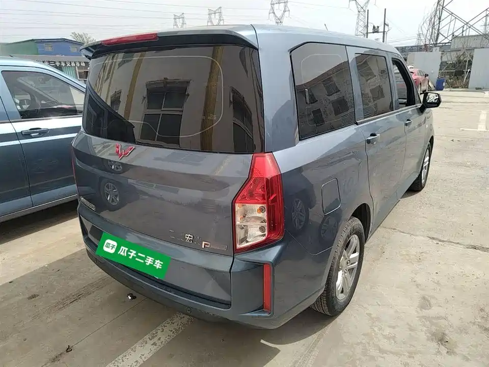 Wuling Wuling Hongguang PLUS