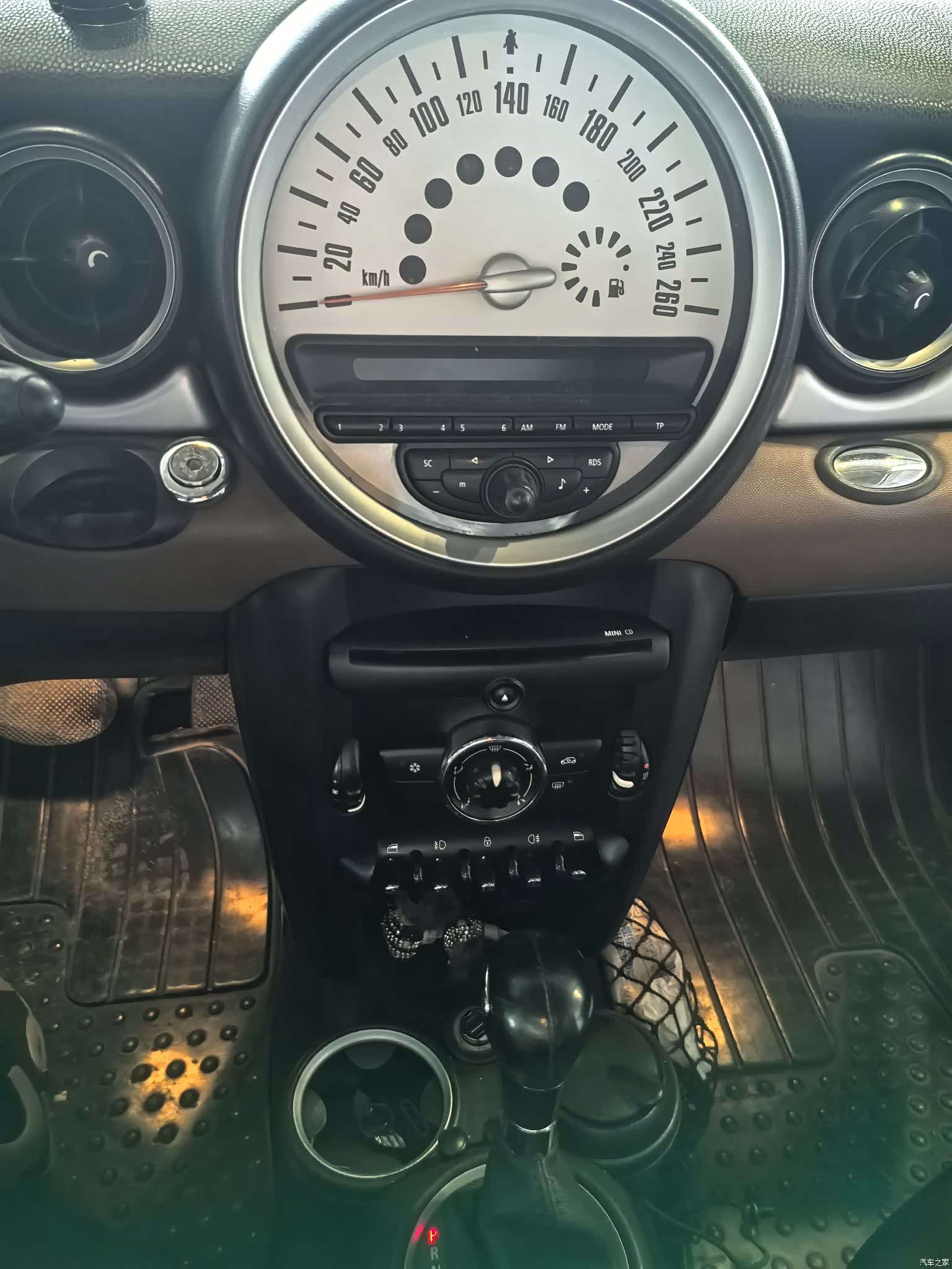 Mini ONE, 2011 13