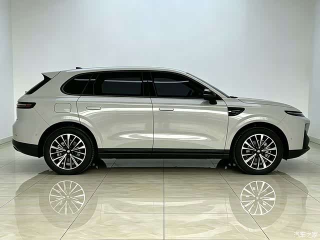 Leapmotor B10, 2025 11