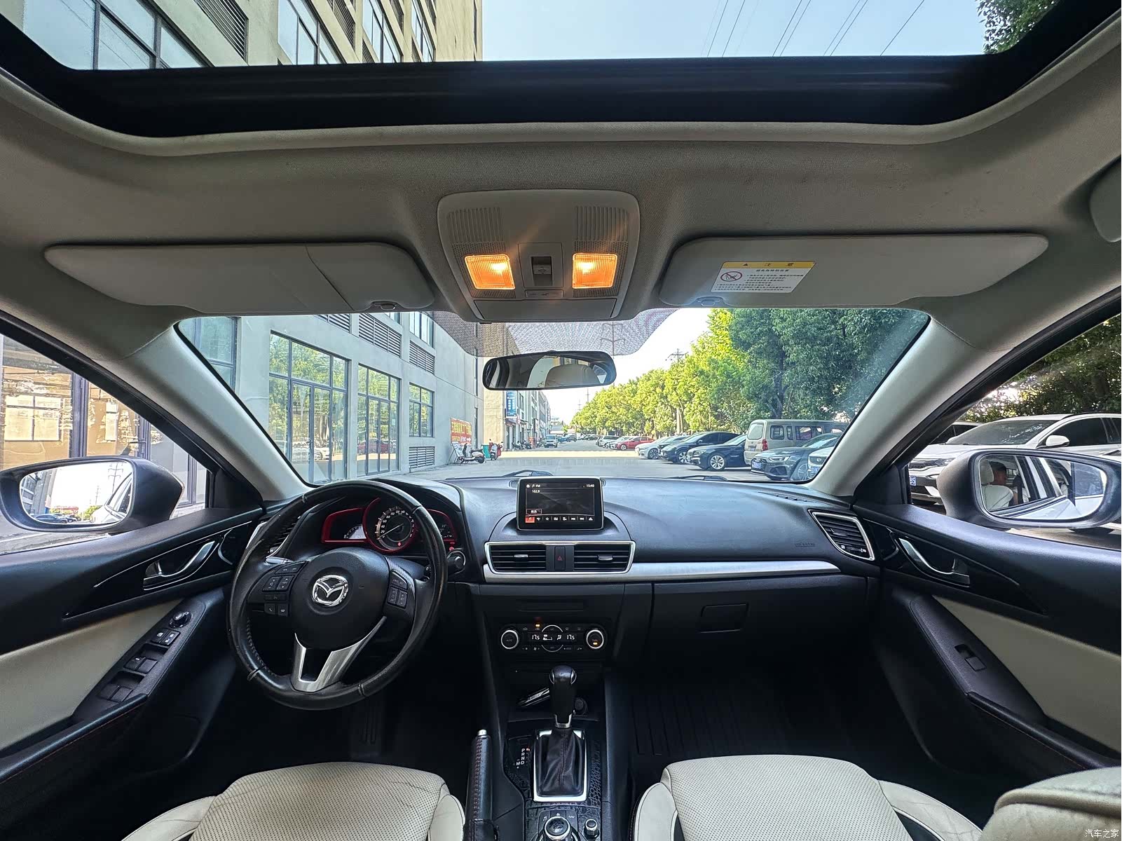 Mazda Mazda3, 2015 6
