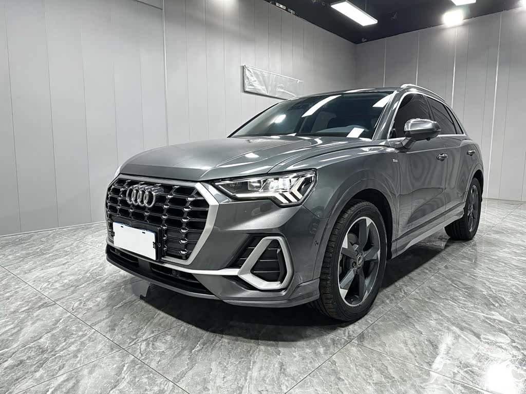 Audi Q3, 2022 1