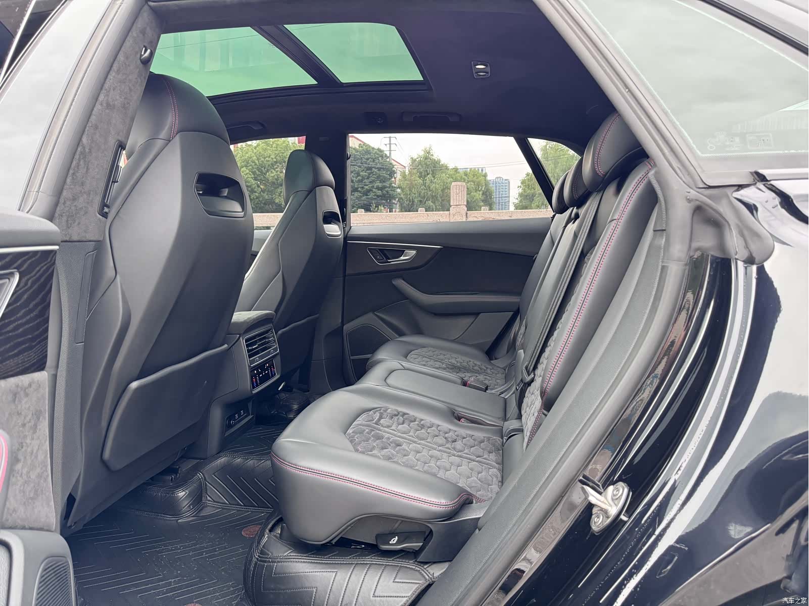 Audi Q8, 2021 8