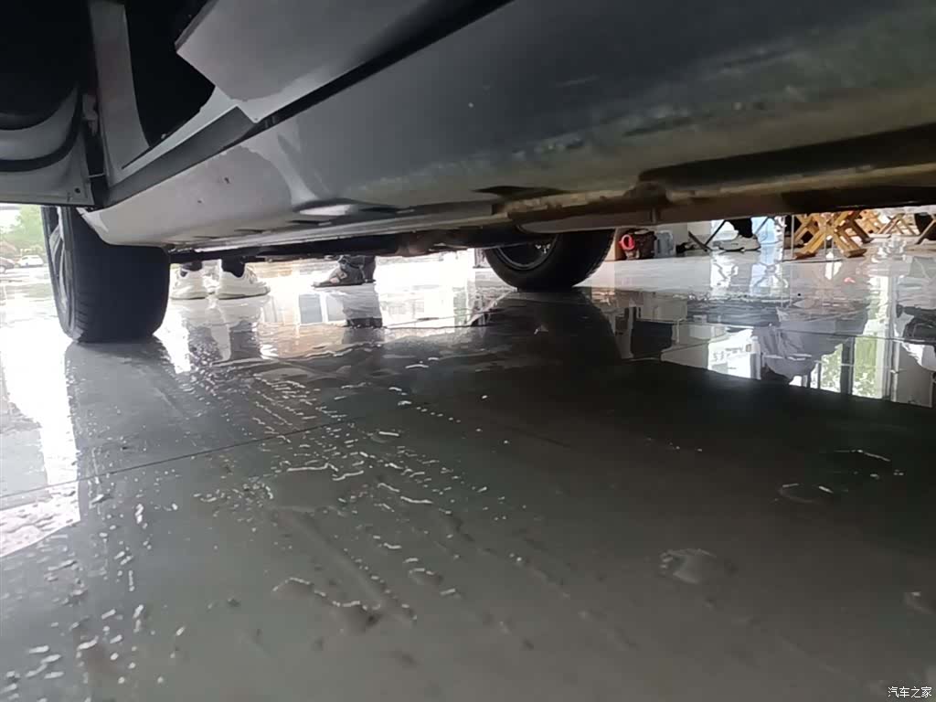 Roewe RX3, 2023 22