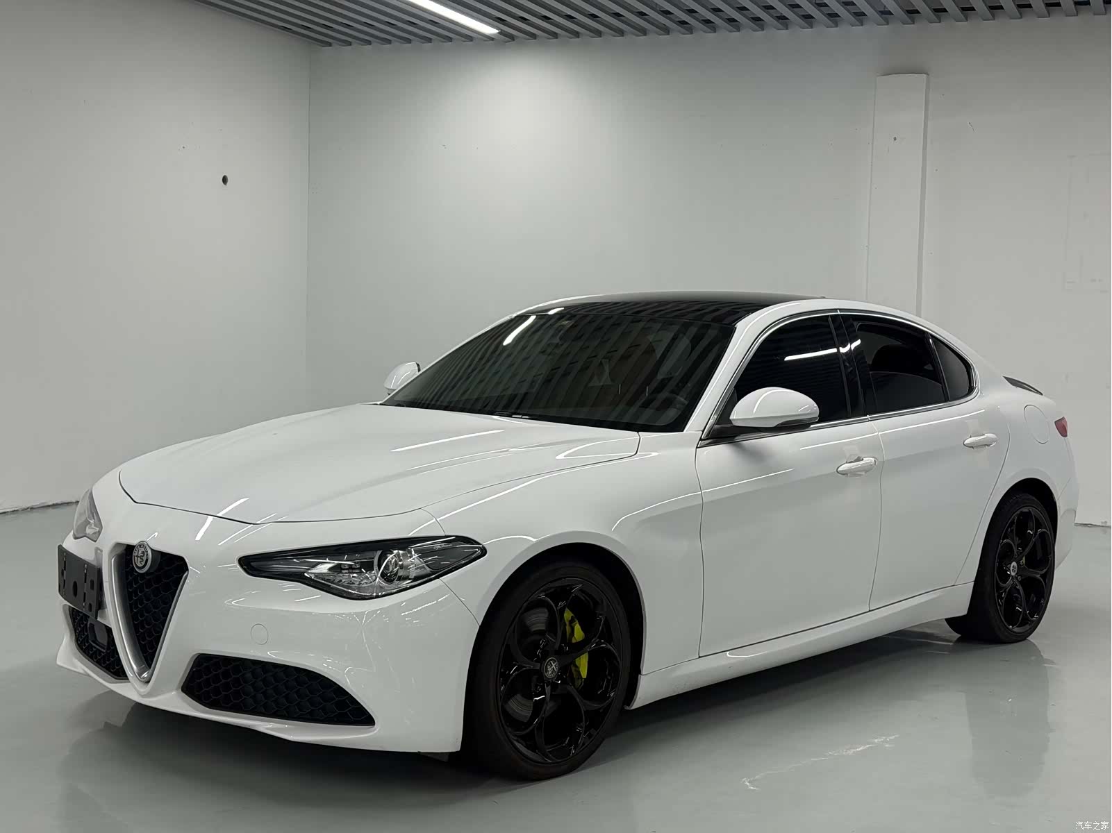 Alfa Romeo Giulia, 2017 1