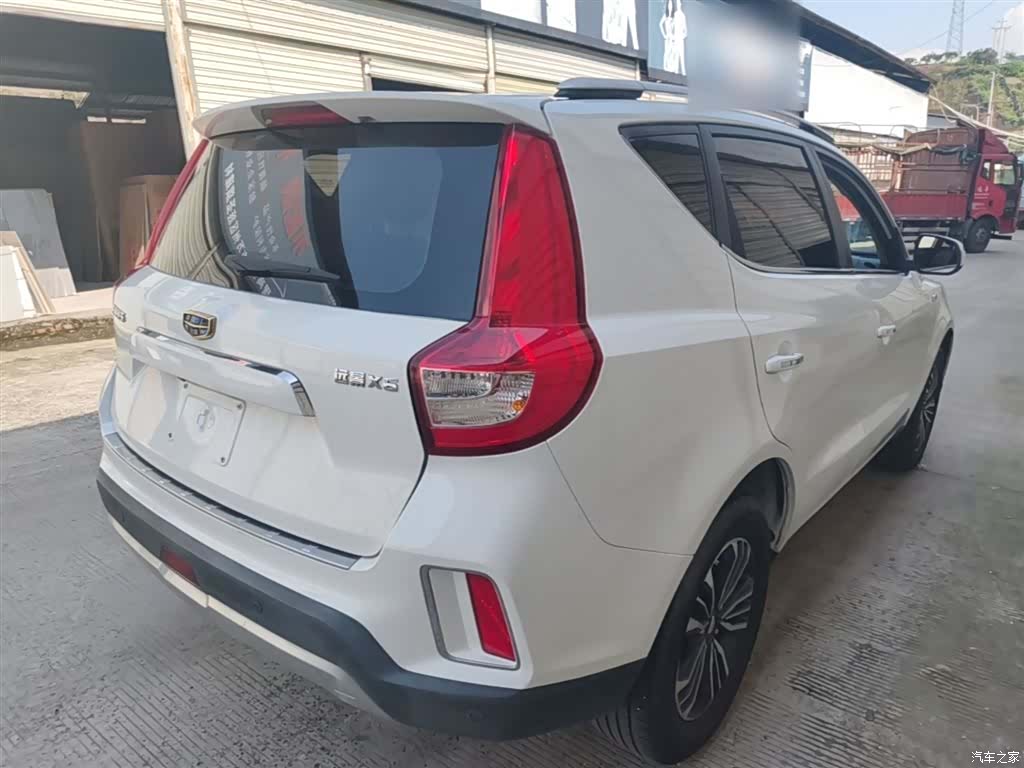 Geely X6, 2016 7