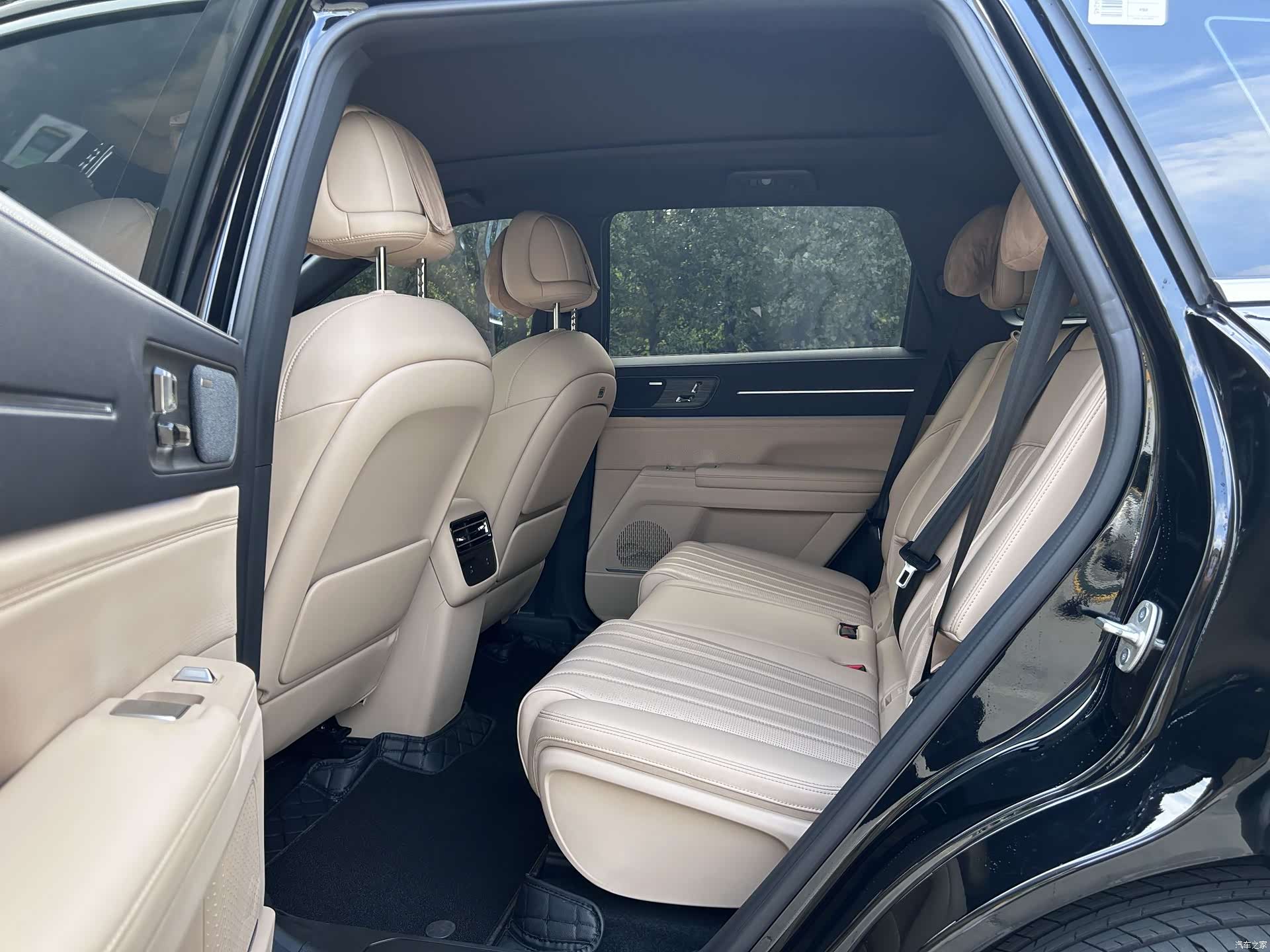 Jetour L7, 2025 12