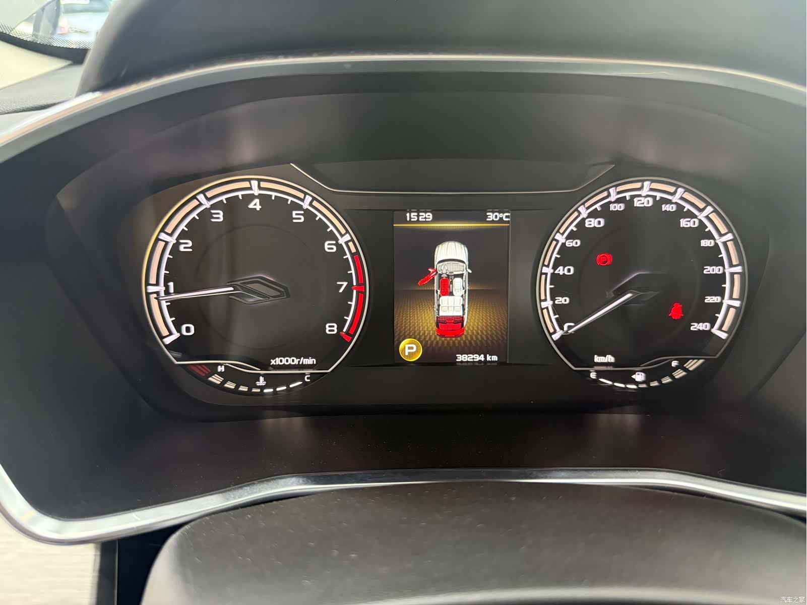 Geely Coolray, 2022 15