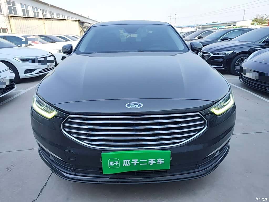Ford Taurus, 2020 3