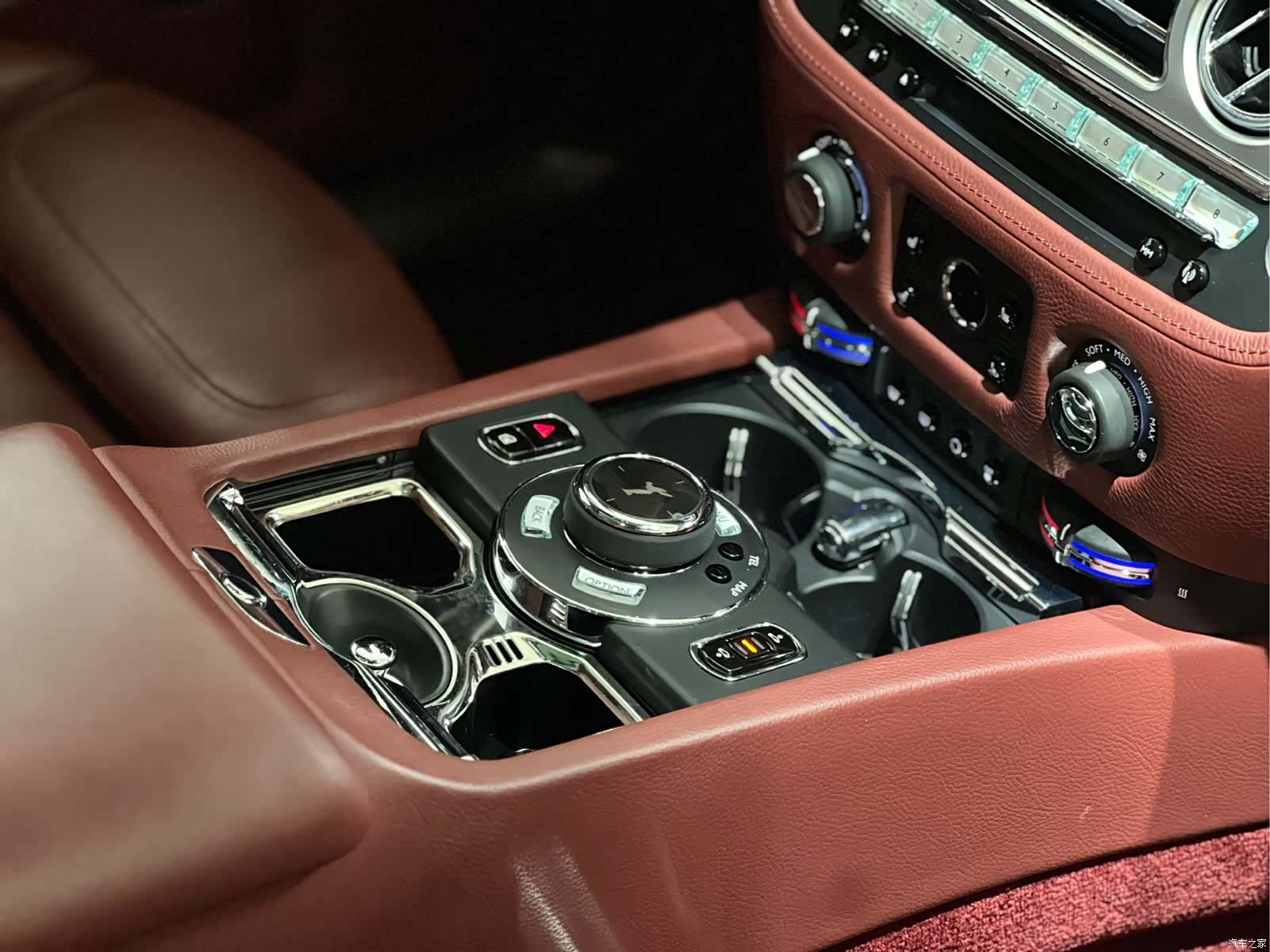 Rolls-Royce Ghost, 2018 9