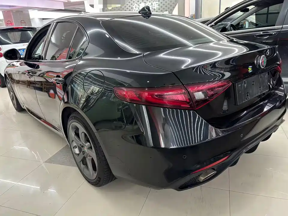 Alfa Romeo Giulia
