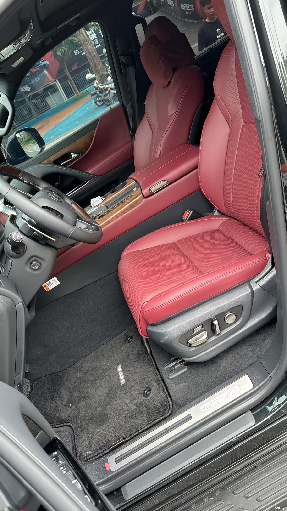 Lexus LX, 2026 9
