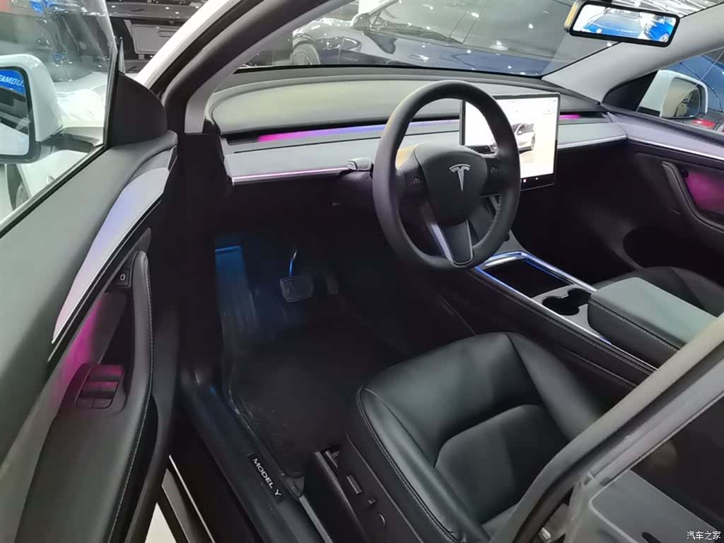 Tesla Model Y, 2022 16