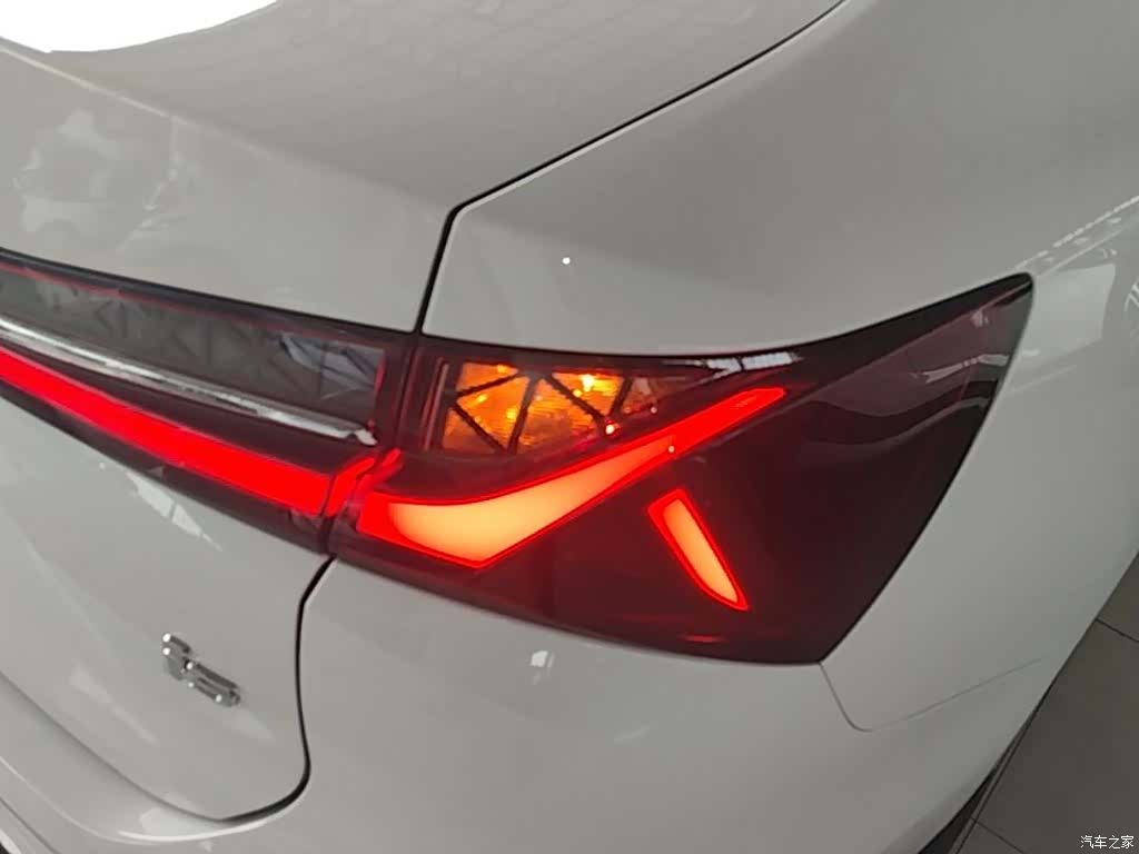 Roewe i5, 2024 8