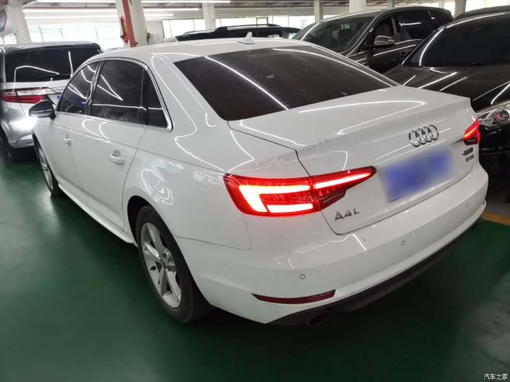 Audi A4L, 2017 все фото