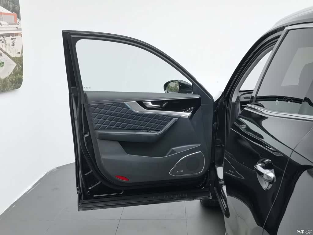 Hongqi HS5, 2019 8