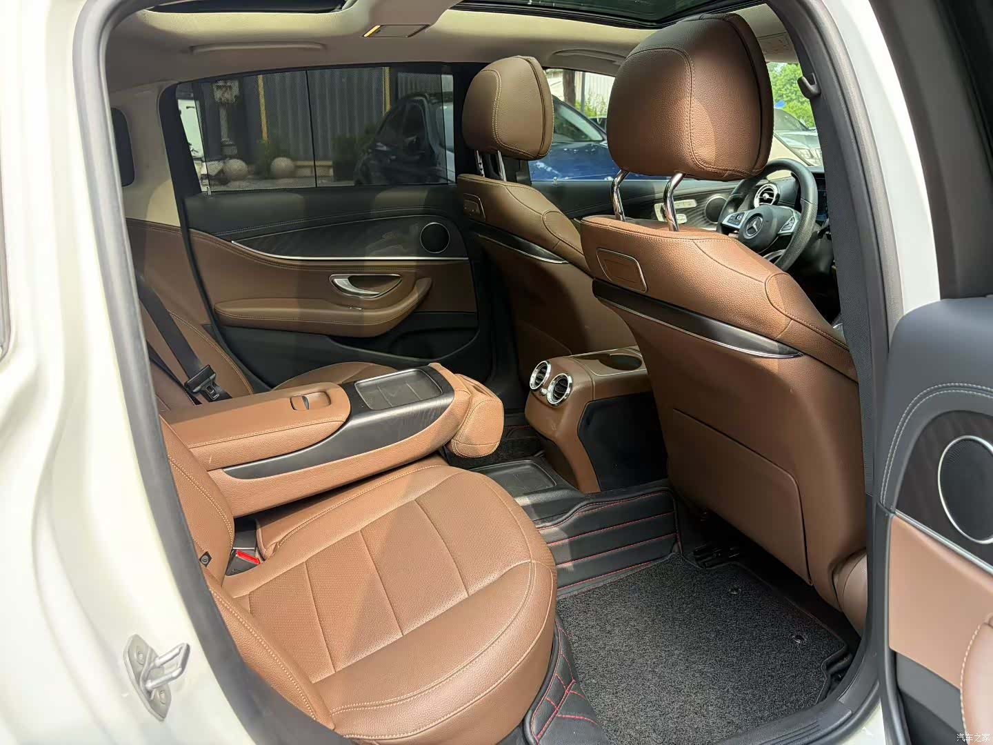 Mercedes-Benz E-Class, 2018 16