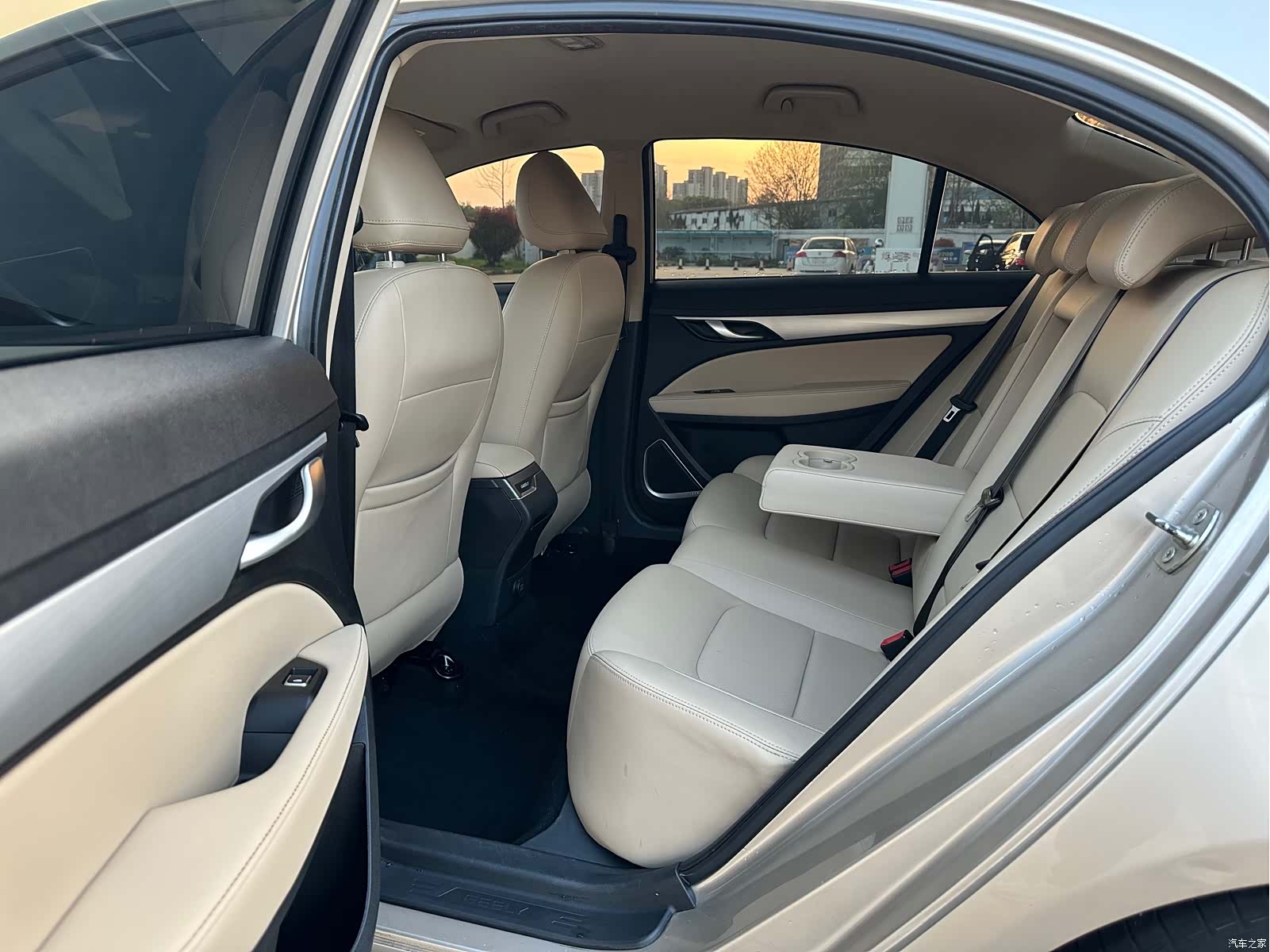Geely Emgrand, 2018 10