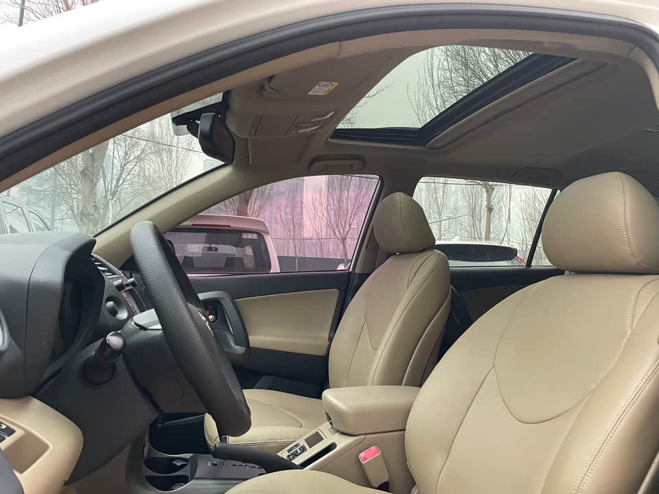 Toyota RAV4 Rongfang