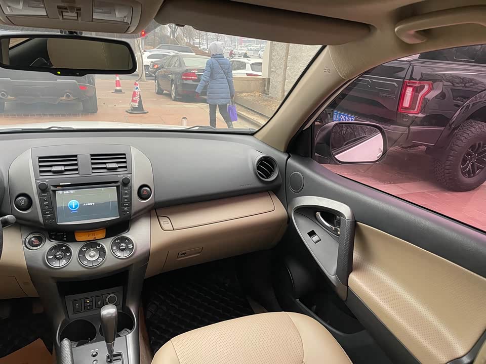 Toyota RAV4 Rongfang