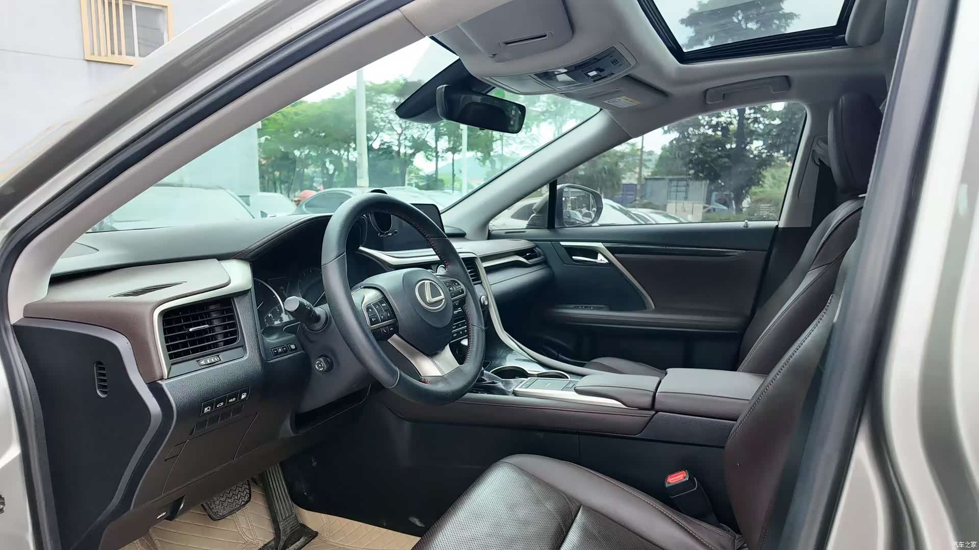 Lexus RX, 2021 все фото