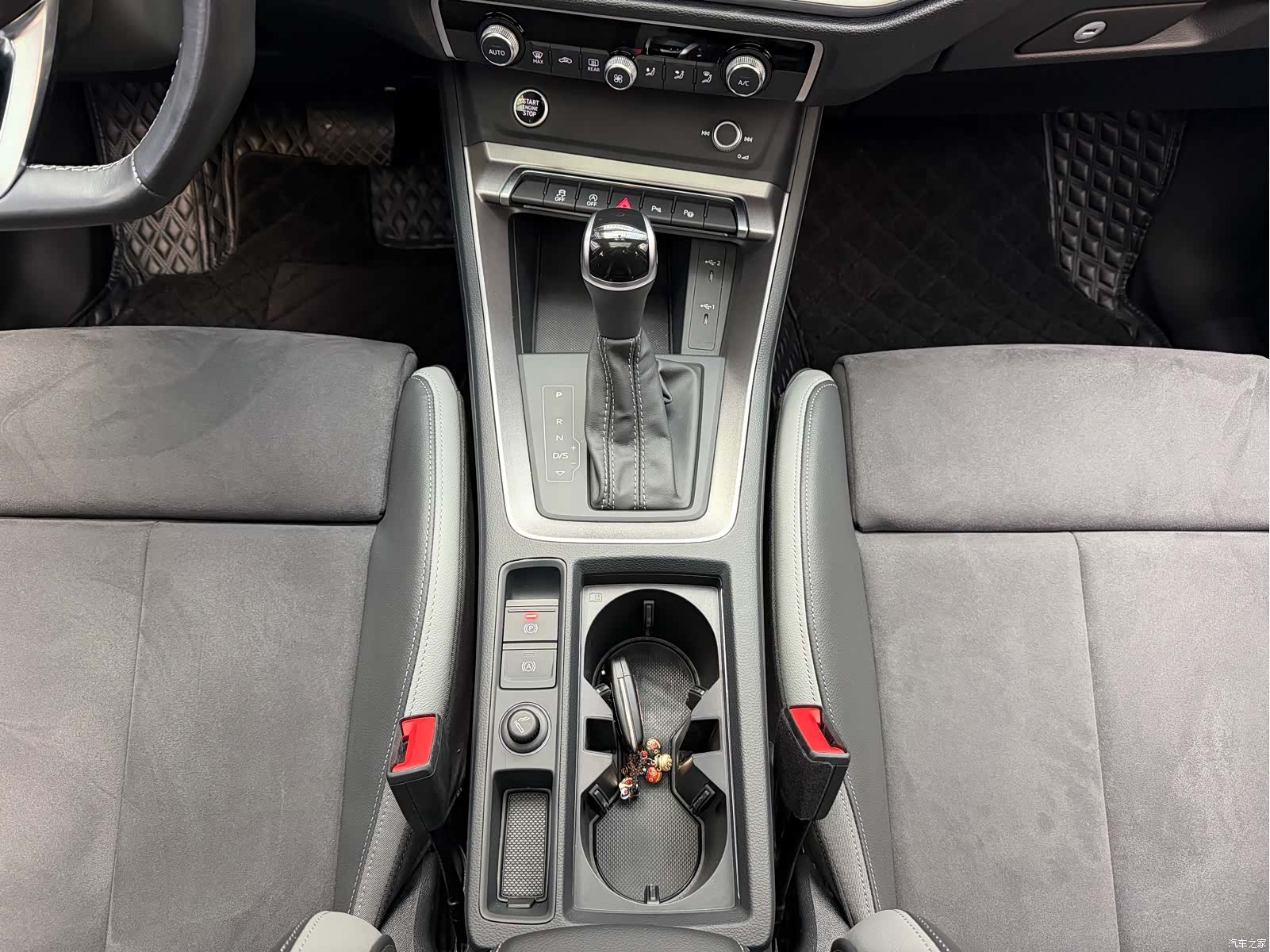 Audi Q3, 2022 13