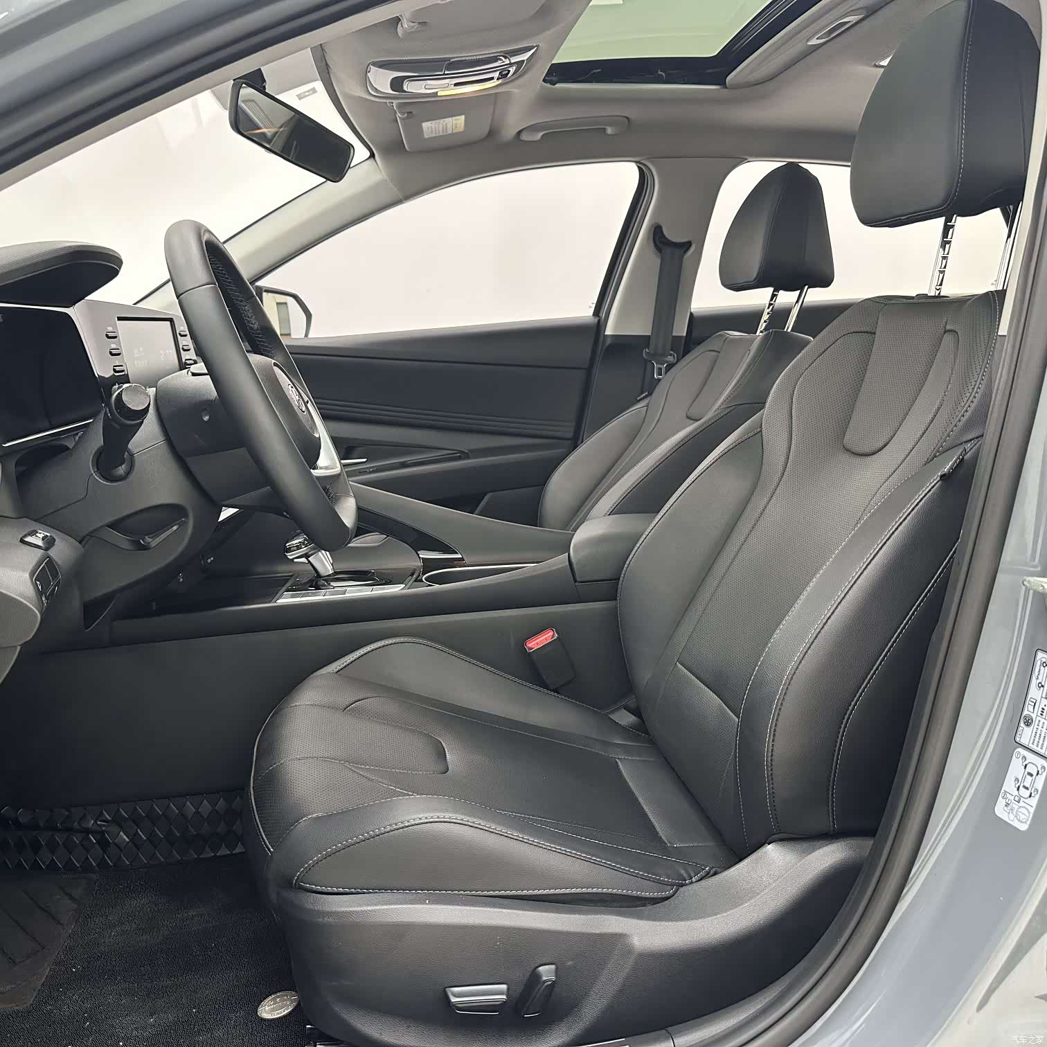 Hyundai Elantra, 2022 7