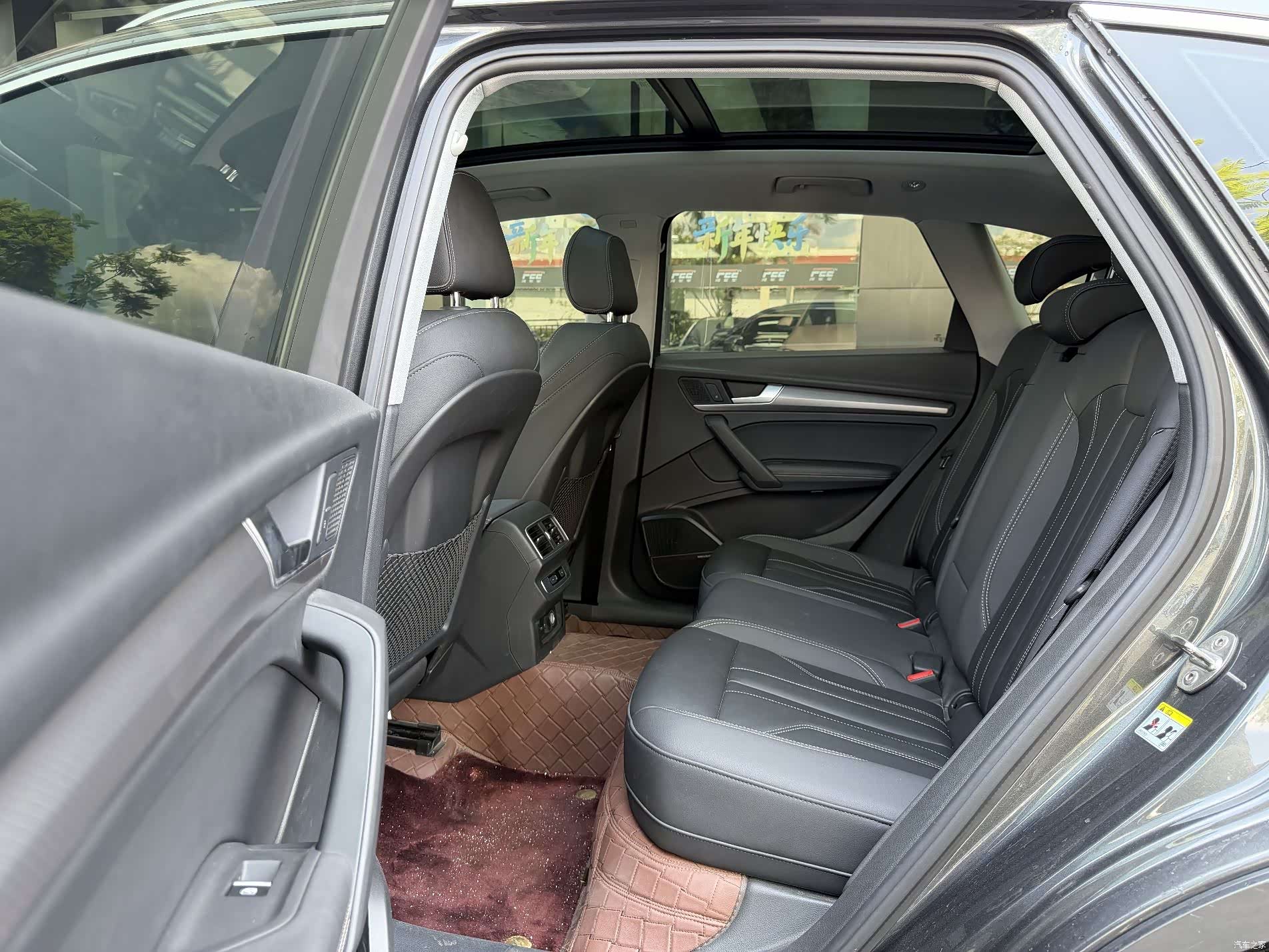 Audi Q5L, 2022 11